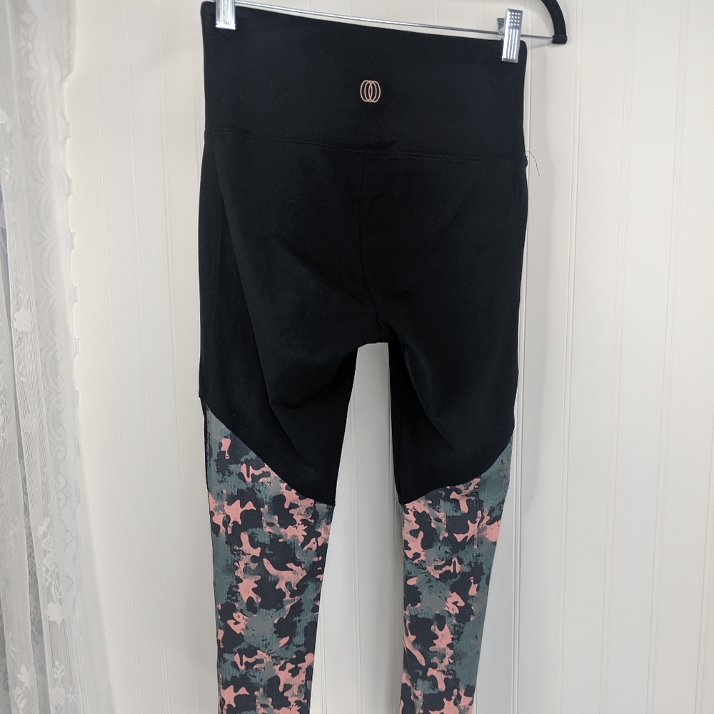 BALANCE COLLECTION Camouflage Mesh Panel Legging S - Picture 8 of 11